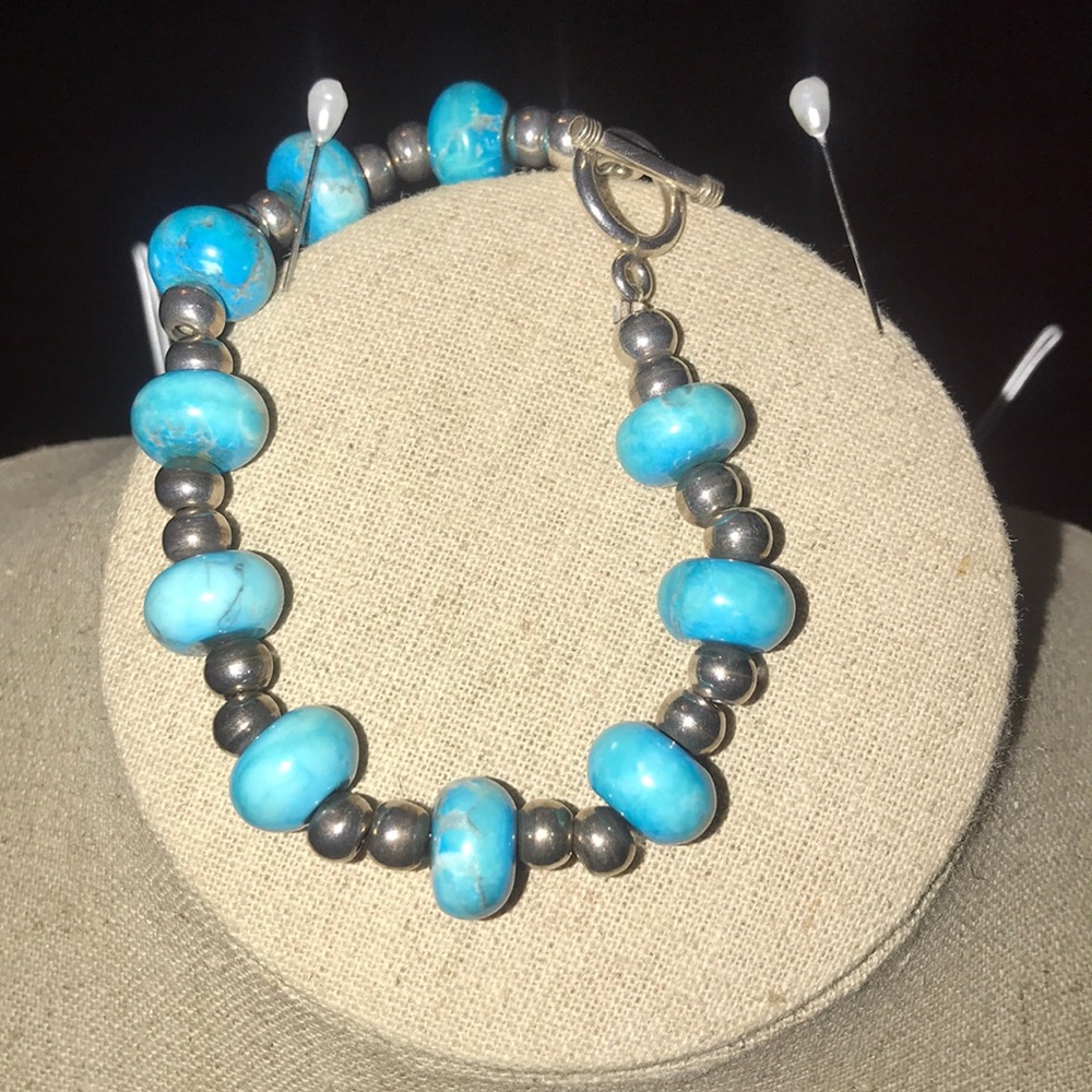 Turquoise and sterling silver bracelet with toggle